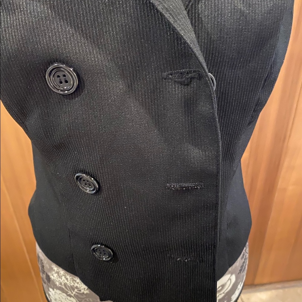 Spring street collared vest - Picture 7 of 8